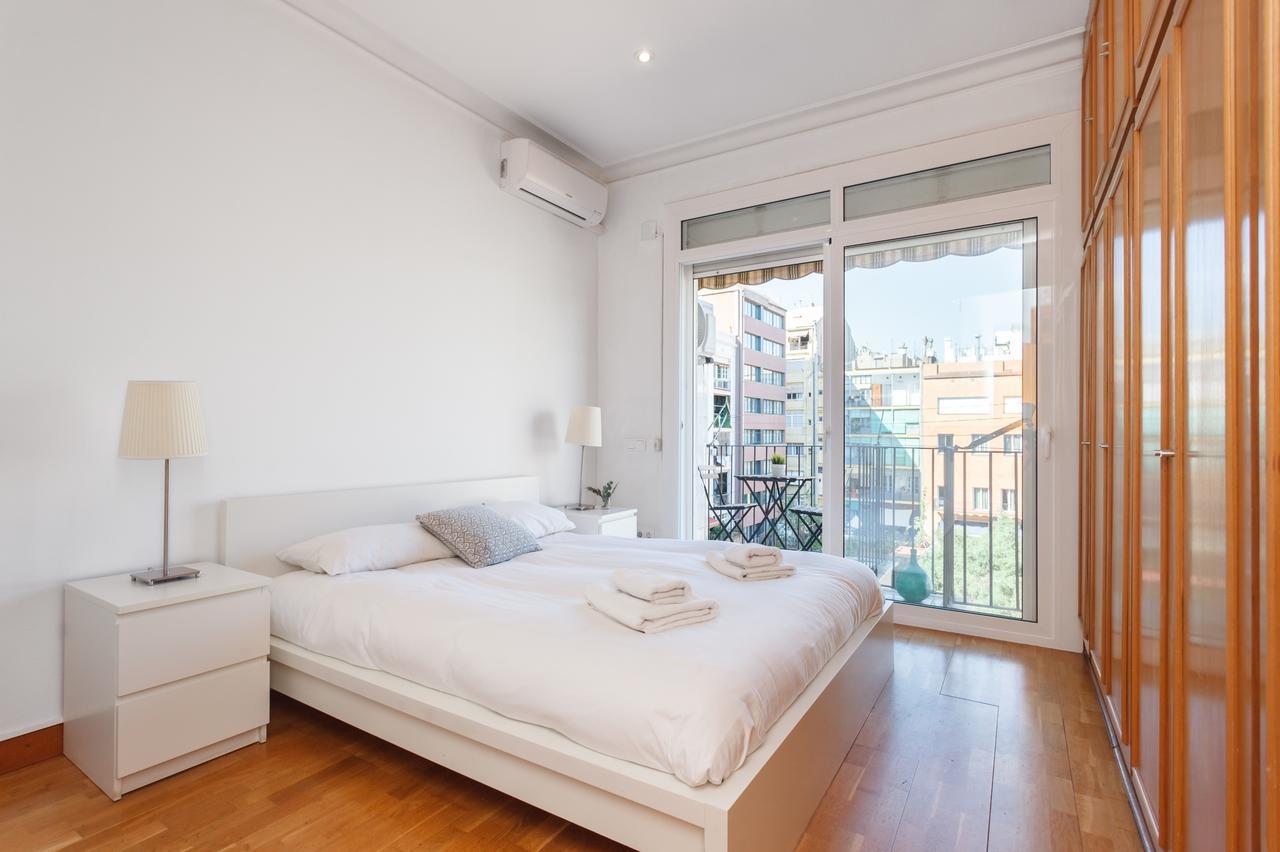 Flateli Aribau Apartment Барселона Екстериор снимка