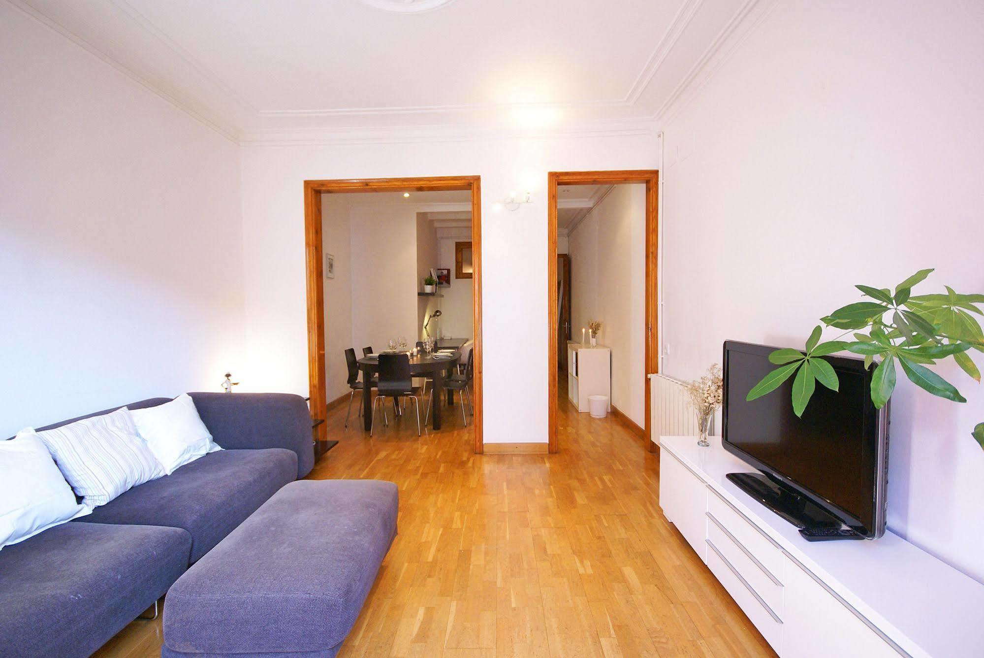 Flateli Aribau Apartment Барселона Екстериор снимка