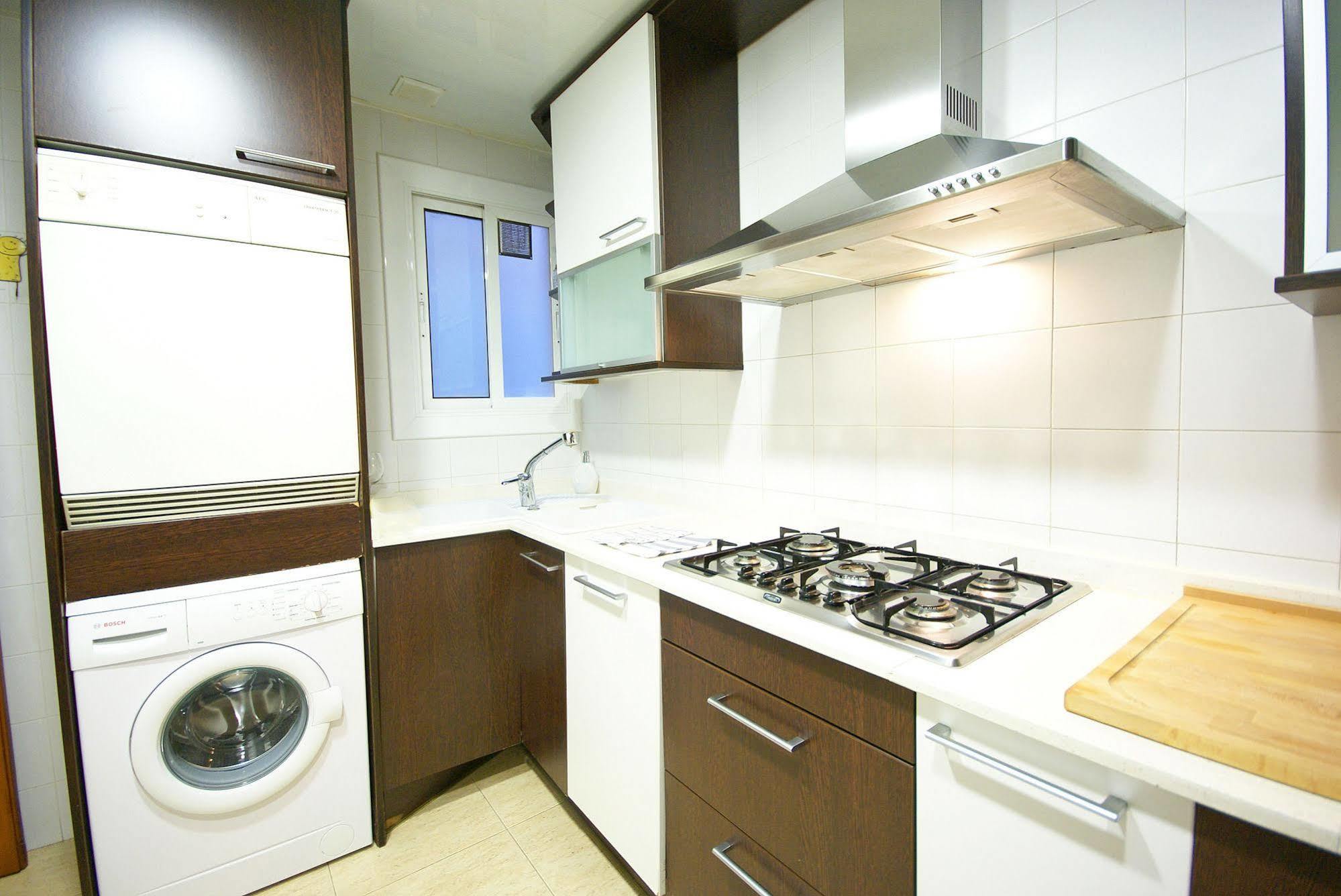Flateli Aribau Apartment Барселона Екстериор снимка